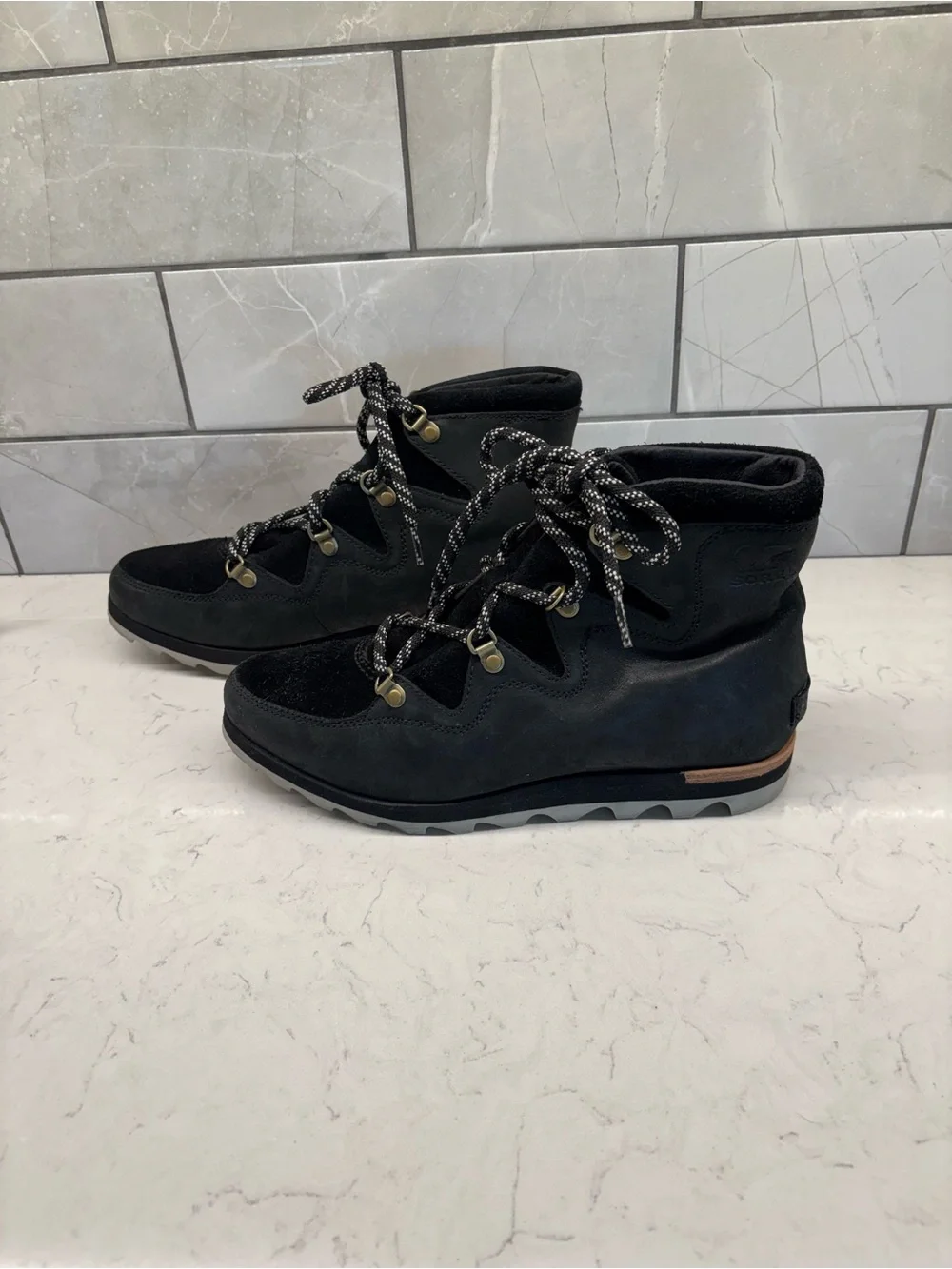 SOREL Sneakchic Alpine NL2775-010 Black Winter Waterproof Boot Women Size 10
